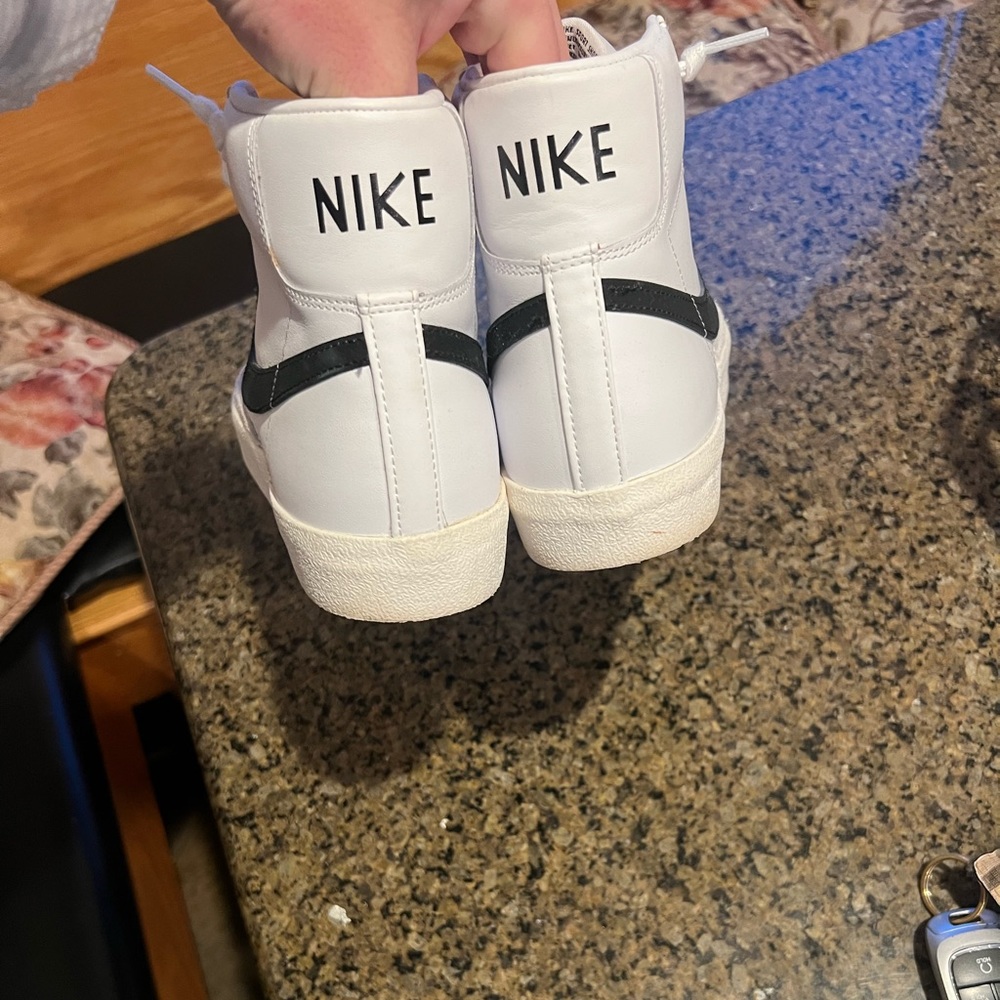 Men size 9.5 Nike blazers